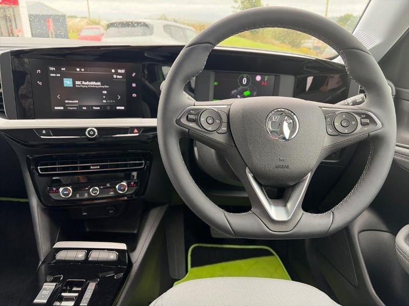 2025 (25) VAUXHALL MOKKA 100kW Griffin 50kWh 5dr Auto 5764718