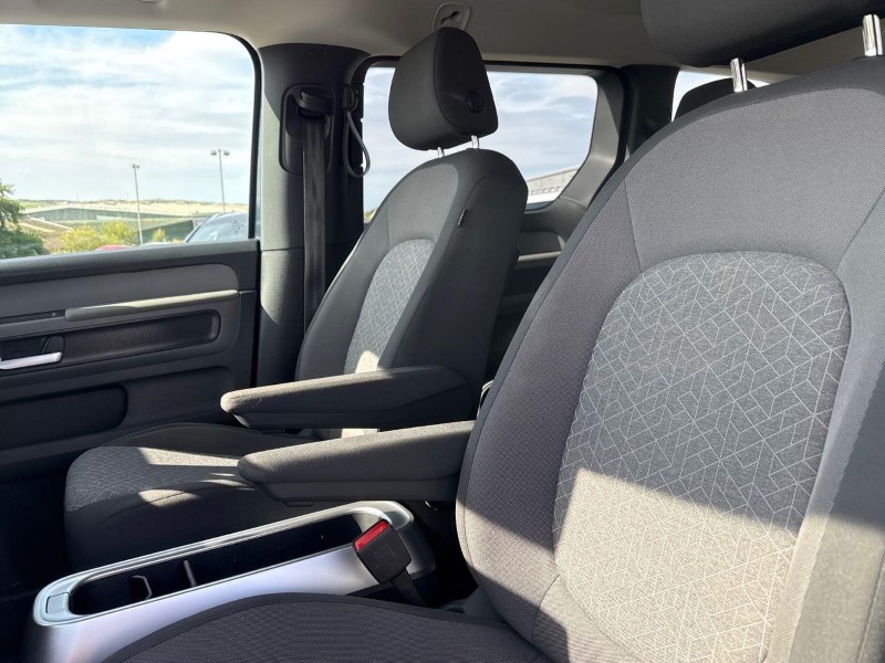 2024 (24) VOLKSWAGEN ID. BUZZ 150kW Life Pro 77kWh 5dr Auto 5751304