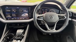 2021 (21) VOLKSWAGEN TOUAREG 3.0 V6 TDI 4Motion Black Edition 5dr Tip Auto 5781817