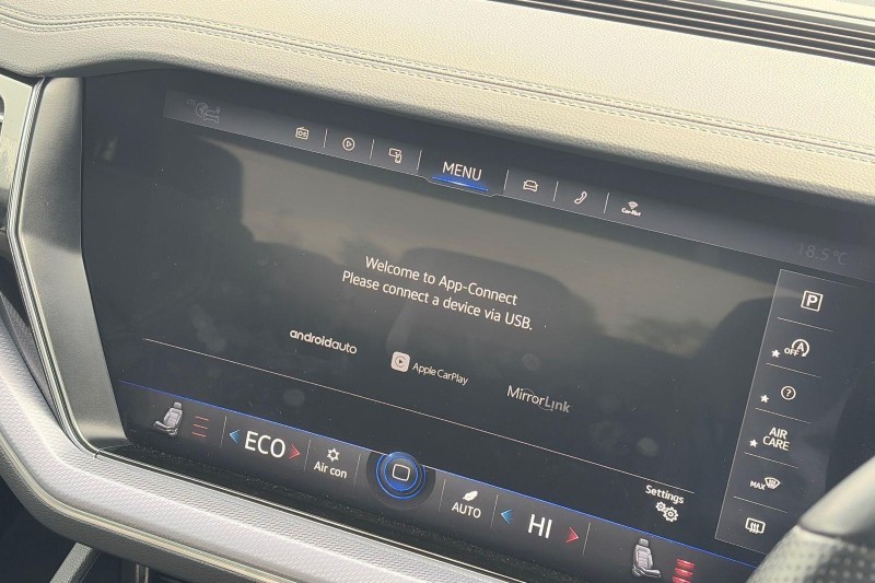 2021 (21) VOLKSWAGEN TOUAREG 3.0 V6 TDI 4Motion Black Edition 5dr Tip Auto 5781821