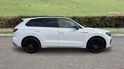 2021 (21) VOLKSWAGEN TOUAREG 3.0 V6 TDI 4Motion Black Edition 5dr Tip Auto 5781798