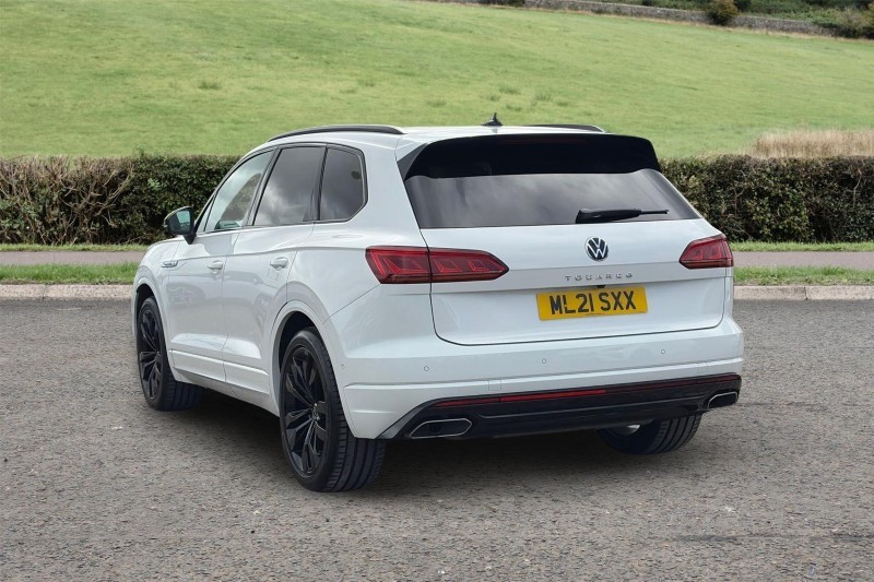2021 (21) VOLKSWAGEN TOUAREG 3.0 V6 TDI 4Motion Black Edition 5dr Tip Auto 5781797