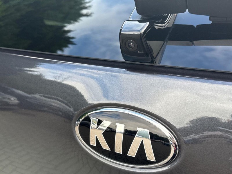 2020 (70) KIA E-NIRO 150kW 4 64kWh 5dr Auto 5776993