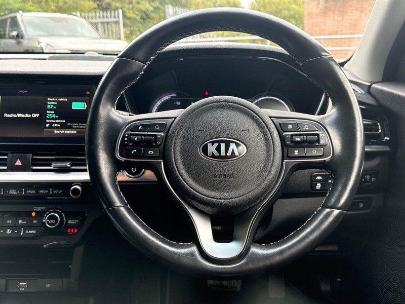 2020 (70) KIA E-NIRO 150kW 4 64kWh 5dr Auto 5776973