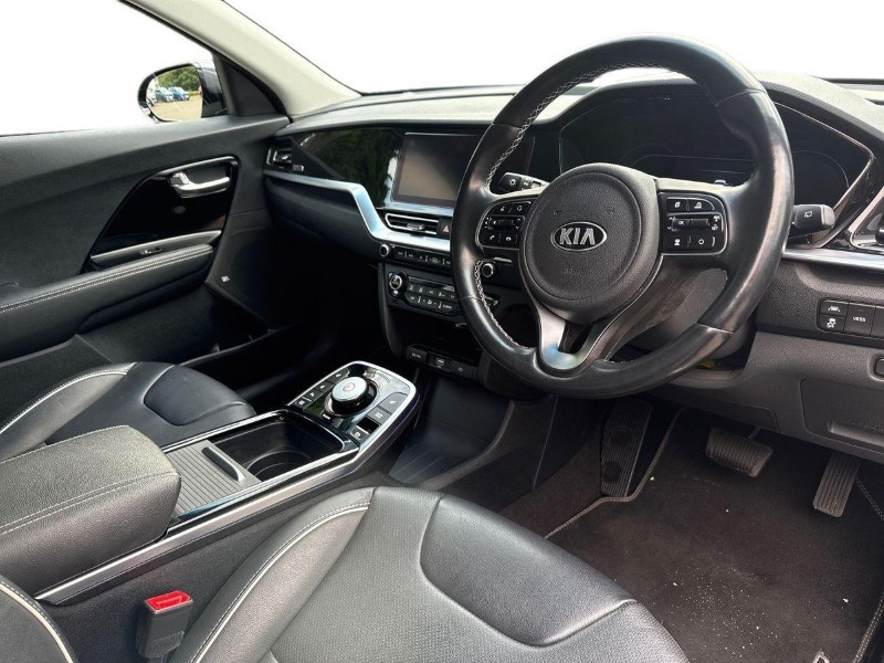 2020 (70) KIA E-NIRO 150kW 4 64kWh 5dr Auto 5776961
