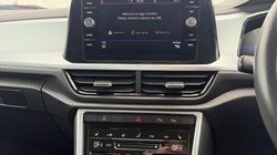 2022 (72) VOLKSWAGEN T-ROC 1.5 TSI Life 5dr DSG 5761904