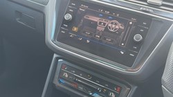 2022 (22) VOLKSWAGEN TIGUAN 2.0 TDI R-Line 5dr DSG 5851737