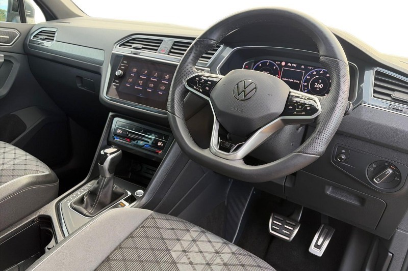 2022 (22) VOLKSWAGEN TIGUAN 2.0 TDI R-Line 5dr DSG 5851716