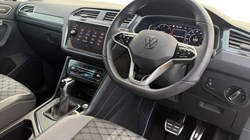 2022 (22) VOLKSWAGEN TIGUAN 2.0 TDI R-Line 5dr DSG 5851716
