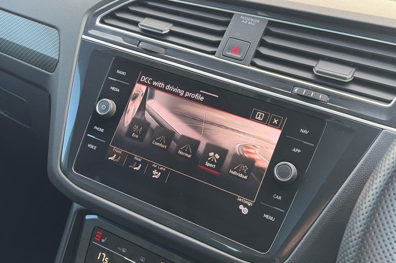 2022 (22) VOLKSWAGEN TIGUAN 2.0 TDI R-Line 5dr DSG 5851738