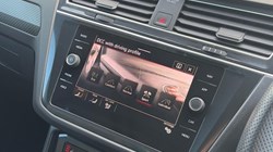 2022 (22) VOLKSWAGEN TIGUAN 2.0 TDI R-Line 5dr DSG 5851738