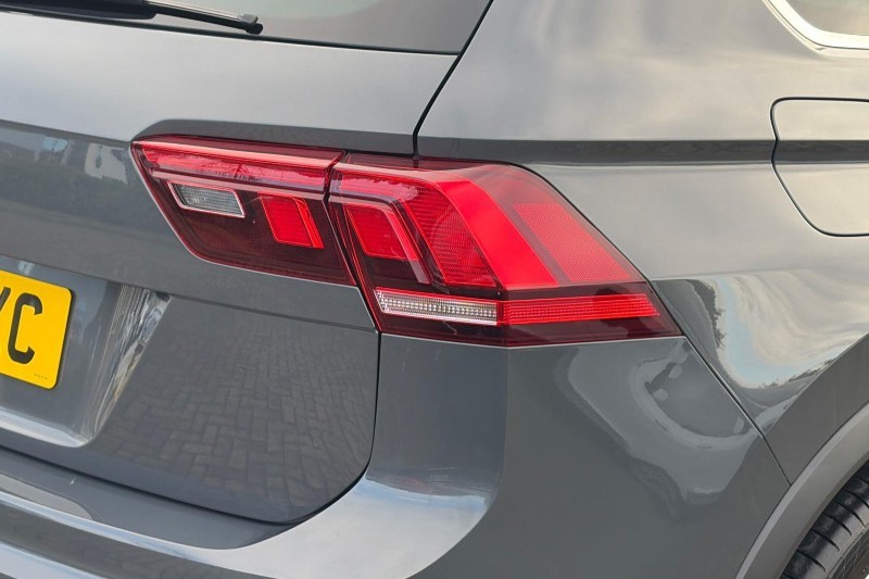 2022 (22) VOLKSWAGEN TIGUAN 2.0 TDI R-Line 5dr DSG 5851749