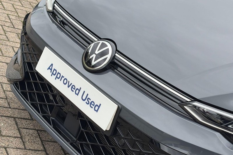 2025 (75) VOLKSWAGEN GOLF 1.5 TSI 150 R-Line 5dr 5765624