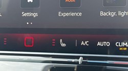 2026 (26) VOLKSWAGEN T-ROC 1.5 eTSI 150 Life 5dr DSG 5760483