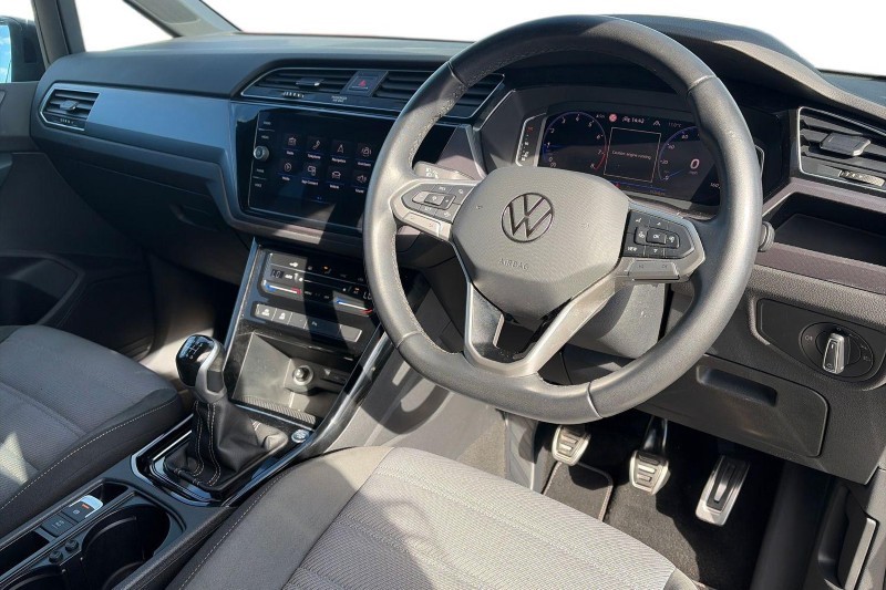 2023 (73) VOLKSWAGEN TOURAN 1.5 TSI EVO R-Line 5dr 5802419
