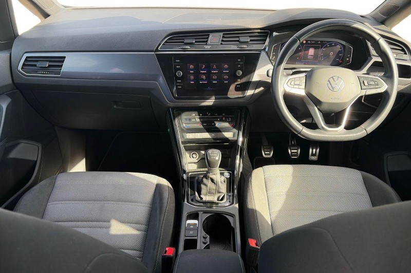 2023 (73) VOLKSWAGEN TOURAN 1.5 TSI EVO R-Line 5dr 5802424