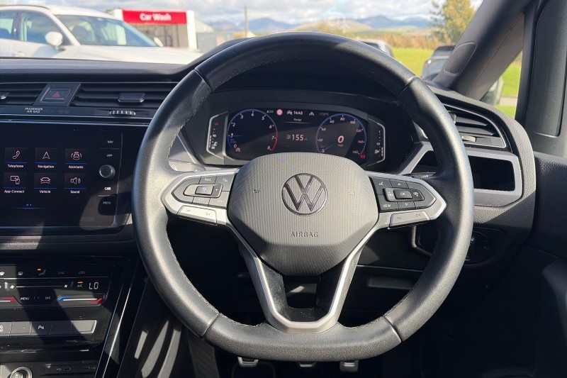 2023 (73) VOLKSWAGEN TOURAN 1.5 TSI EVO R-Line 5dr 5802431