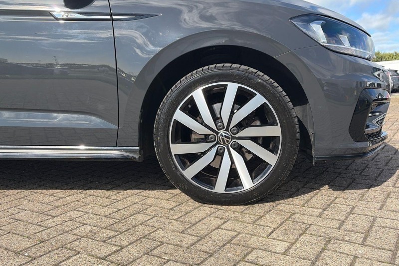 2023 (73) VOLKSWAGEN TOURAN 1.5 TSI EVO R-Line 5dr 5802418