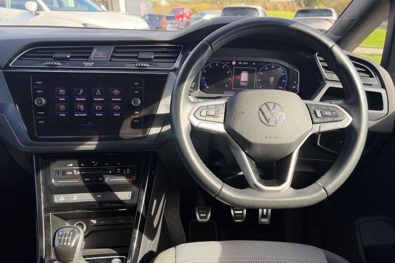 2023 (73) VOLKSWAGEN TOURAN 1.5 TSI EVO R-Line 5dr 5802435