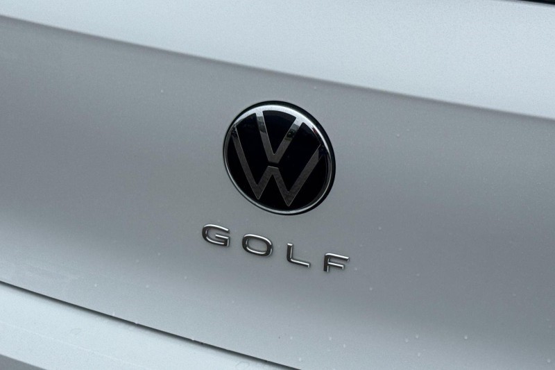 2022 (22) VOLKSWAGEN GOLF 1.5 TSI R-Line 5dr 5842543
