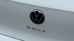 2022 (22) VOLKSWAGEN GOLF 1.5 TSI R-Line 5dr 5842543