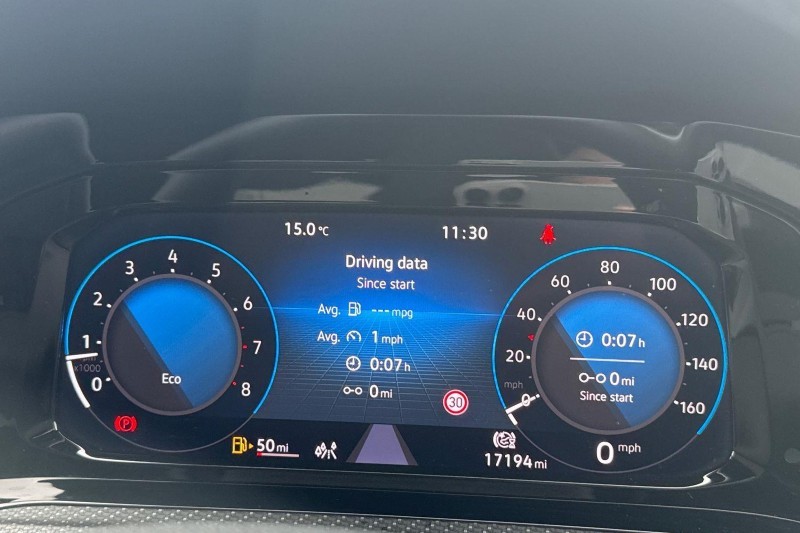 2022 (22) VOLKSWAGEN GOLF 1.5 TSI R-Line 5dr 5842528