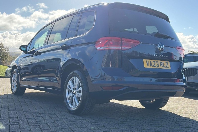 2023 (23) VOLKSWAGEN TOURAN 1.5 TSI EVO SE Family 5dr 5910801