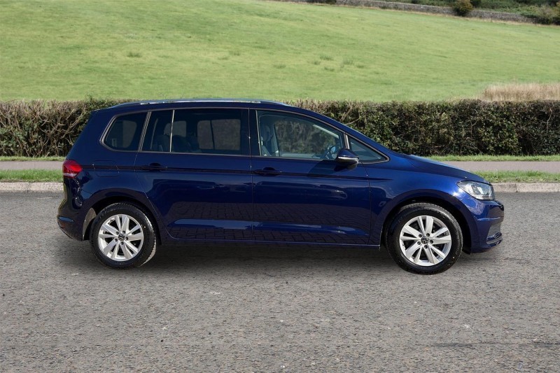 2023 (23) VOLKSWAGEN TOURAN 1.5 TSI EVO SE Family 5dr 5910769