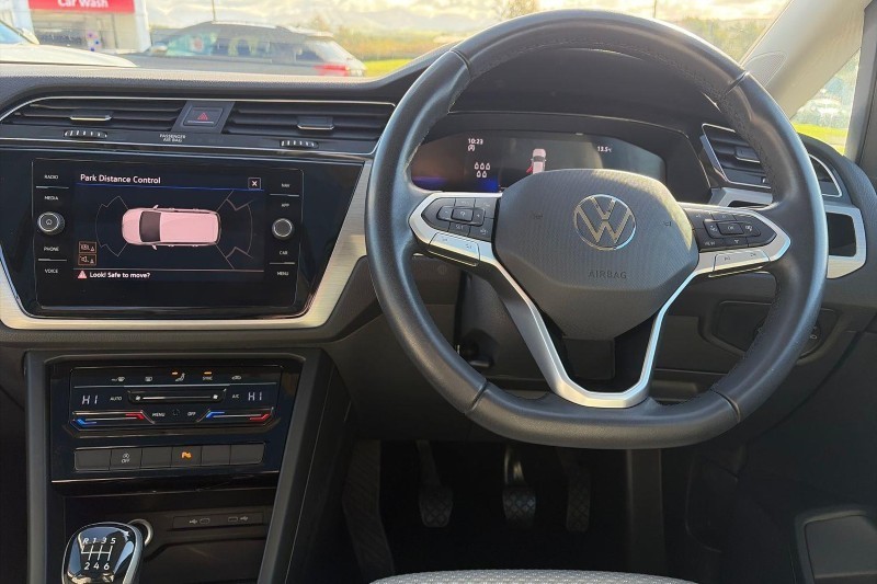 2023 (23) VOLKSWAGEN TOURAN 1.5 TSI EVO SE Family 5dr 5910788
