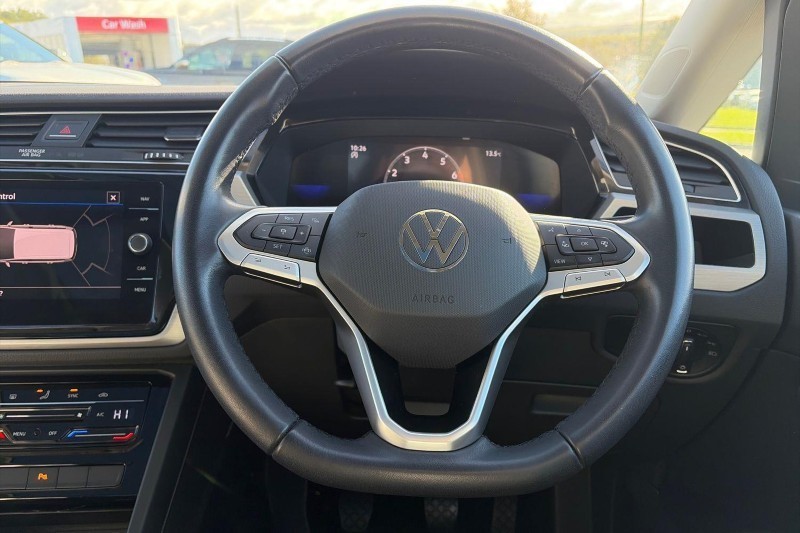 2023 (23) VOLKSWAGEN TOURAN 1.5 TSI EVO SE Family 5dr 5910784