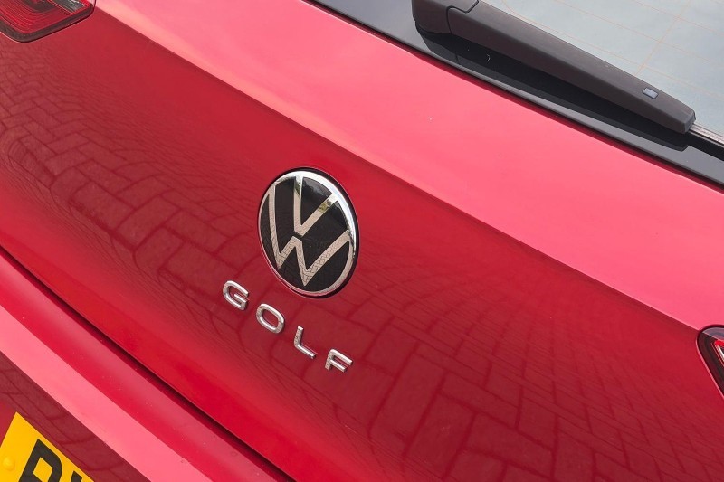 2022 (22) VOLKSWAGEN GOLF 1.5 TSI Style 5dr 5835951