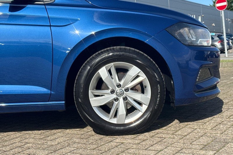 2020 (20) VOLKSWAGEN POLO 1.0 TSI 95 SE 5dr 5886501