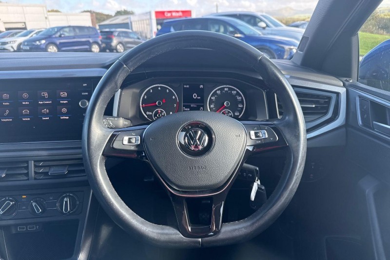 2020 (20) VOLKSWAGEN POLO 1.0 TSI 95 SE 5dr 5886514