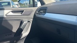 2020 (20) VOLKSWAGEN TIGUAN 1.5 TSi EVO 150 Match 5dr 5857063
