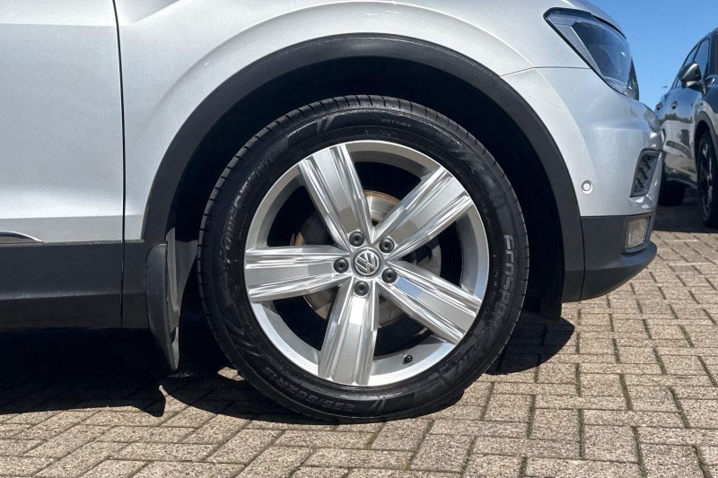 2020 (20) VOLKSWAGEN TIGUAN 1.5 TSi EVO 150 Match 5dr 5857041