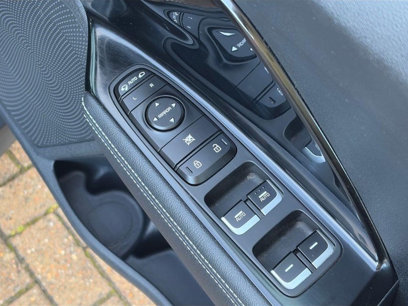 2020 (70) KIA E-NIRO 150kW 3 64kWh 5dr Auto 5919802