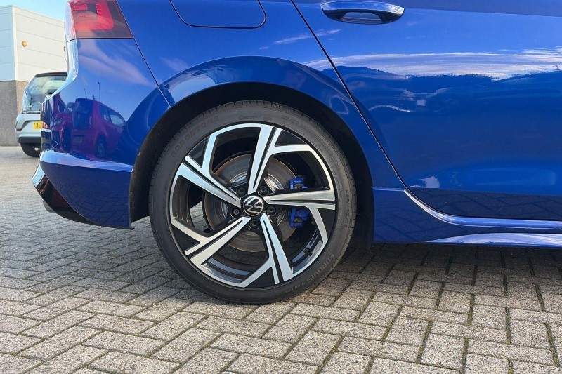 2023 (23) VOLKSWAGEN GOLF 2.0 TSI 320 R 4Motion 5dr DSG 5952500