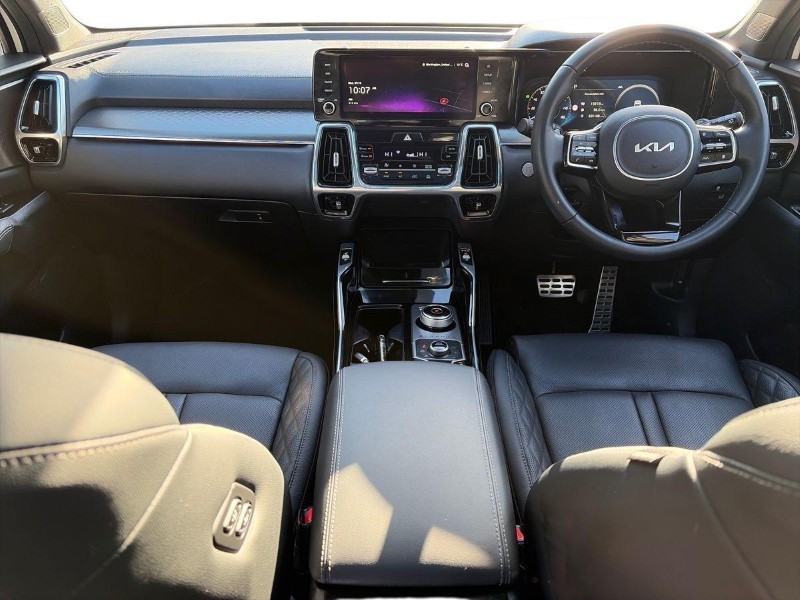 2023 (73) KIA SORENTO 1.6 T-GDi HEV Edition 5dr Auto 5910528