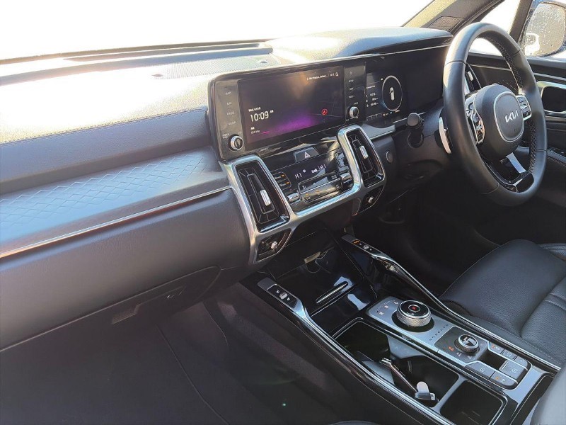 2023 (73) KIA SORENTO 1.6 T-GDi HEV Edition 5dr Auto 5910519