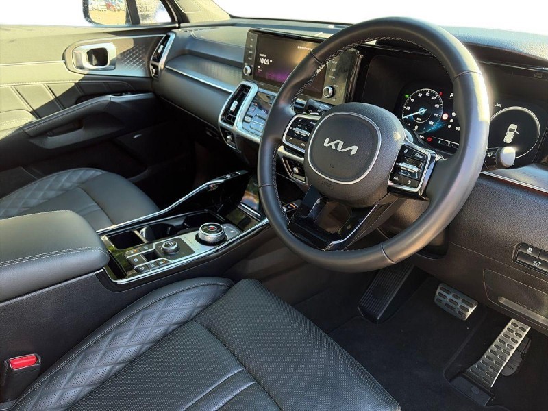 2023 (73) KIA SORENTO 1.6 T-GDi HEV Edition 5dr Auto 5910523