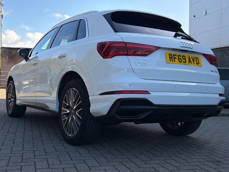 2020 (69) AUDI Q3 35 TFSI S Line 5dr 5886493