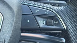 2020 (69) AUDI Q3 35 TFSI S Line 5dr 5886475