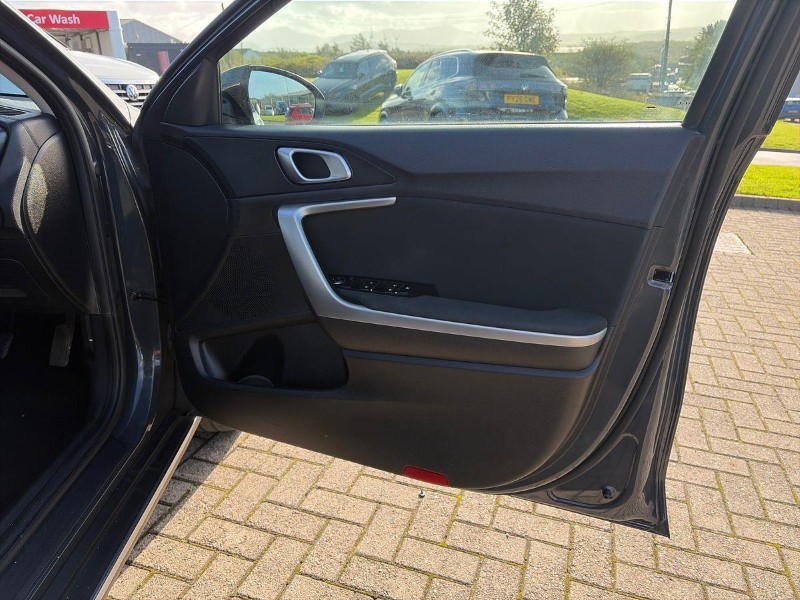 2023 (23) KIA XCEED 1.5T GDi ISG 2 5dr 5884402