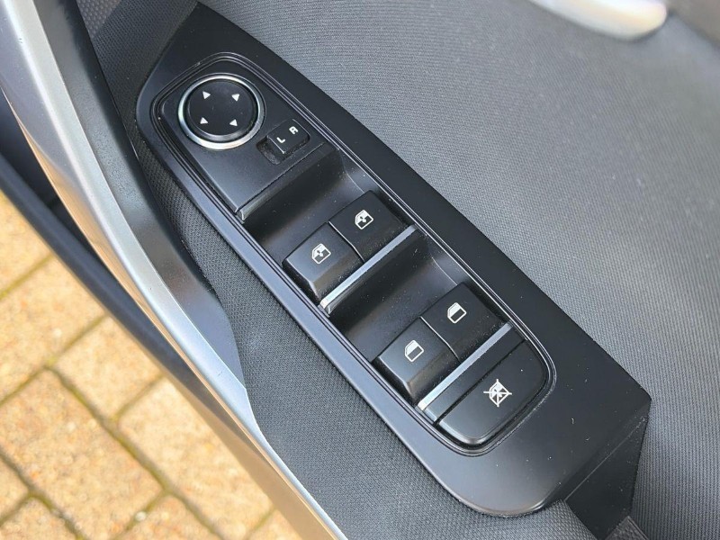 2023 (23) KIA XCEED 1.5T GDi ISG 2 5dr 5884404