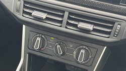 2023 (72) VOLKSWAGEN POLO 1.0 TSI Life 5dr 5875044