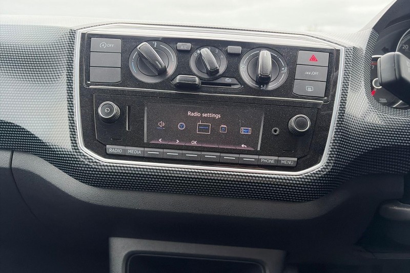 2022 (22) VOLKSWAGEN UP 1.0 65PS Up 5dr 5924663
