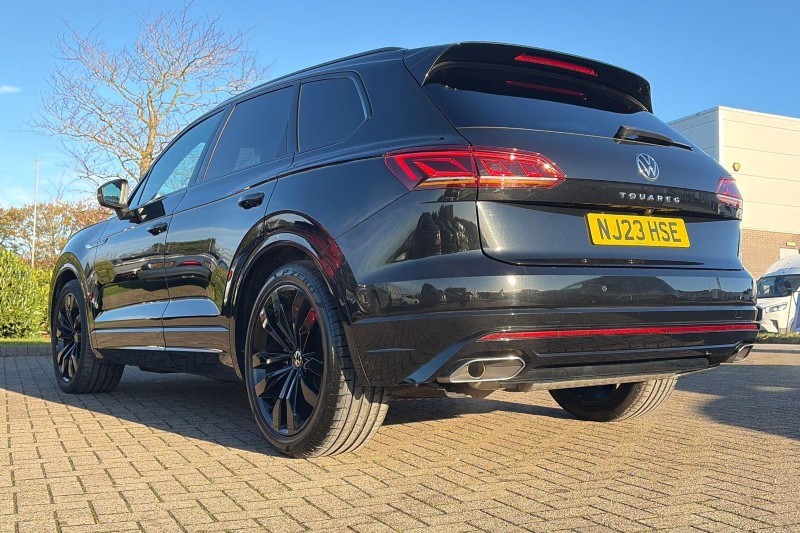 2023 (23) VOLKSWAGEN TOUAREG 3.0 V6 TDI 4Motion Black Edition 5dr Tip Auto 5915064