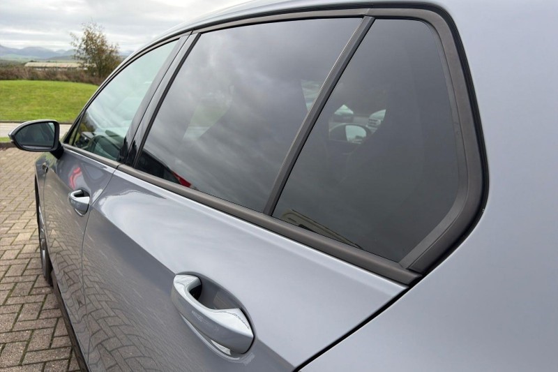 2021 (21) VOLKSWAGEN GOLF 1.5 TSI R-Line 5dr 5906672