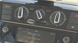 2019 (69) VOLKSWAGEN UP 1.0 Up Beats 5dr 5877852