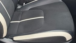 2025 (75) KIA SPORTAGE 1.6T GDi HEV GT-Line 5dr Auto 5923434